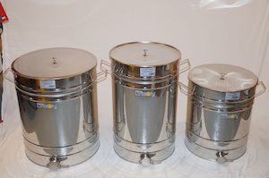 Stainless Steel Settler With Handles And Sieve Various Sizes