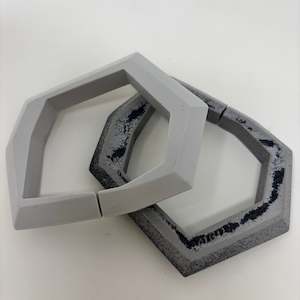 Maca Links: Neo Bangle Link Duo, Black sand & grey