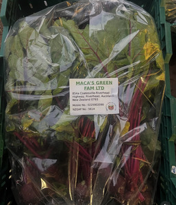 Products: Baby Beetroot with leaves Macas Green Fam