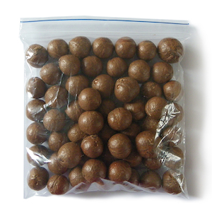 Products: Macadamia Nuts in Shell 450g - MacNut Macadamias - New Zealand's Top Macadamia Nut Orchard