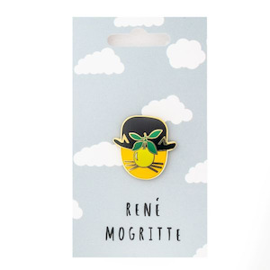 Niaski: Enamel Pin - Mogritte