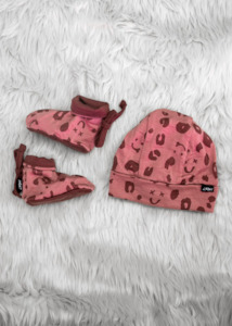 Little Flock Of Horrors: Beanie and Bootie Set - Rosebud Cheetah