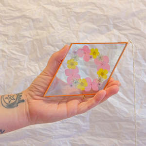 Hydrangea Ranger: Diamond Flower Suncatcher - Large Wreath - Buttercup Mix