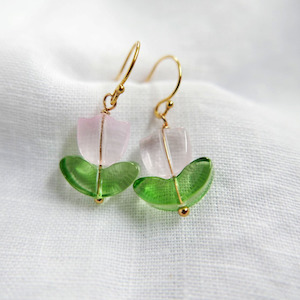 Hydrangea Ranger: Tulip Glass Earrings - Pink