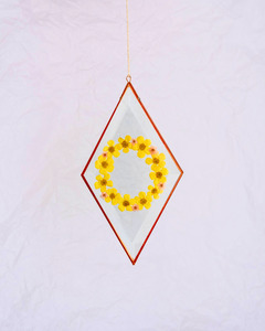 Diamond Flower Suncatcher - Large Wreath - Buttercup & Blossom