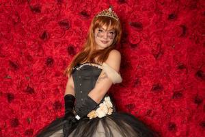 Flower Walls: Miss Rosie- Flower Wall