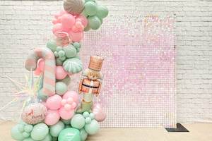 Shimmer Wall - Pink Iridescent