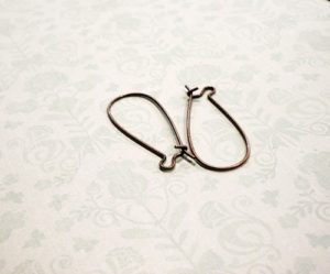 Kidney shape earring fitting