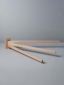 Iris Hantverk: Oak Towel Drying Rack – 3 Arm