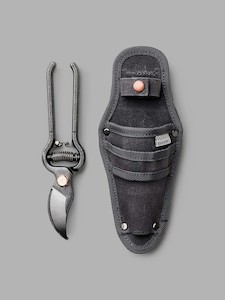 Barebones: Pruner with sheath
