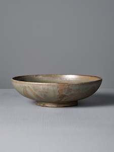 Under 250: Shallow Serving Bowl – Raw Umber