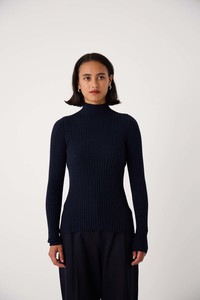 Wardrobe: Heart Turtle Neck – Ink