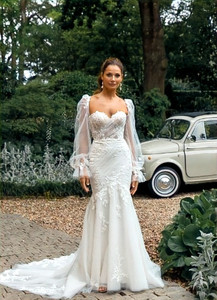 Products: Pascale - ML23202 Madi Lane Discover the stunning Pascale with her mermaid silhouette and pleated creating modern elegance in every detail