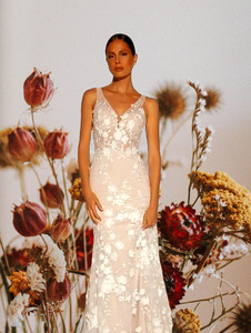 Mira EY354 Evie Young Fit n flare romantic 3D floral lace wedding dress - On Sal&hellip;