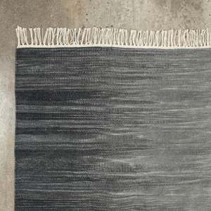 Rugs: Tide Charcoal Rug 180x270cm