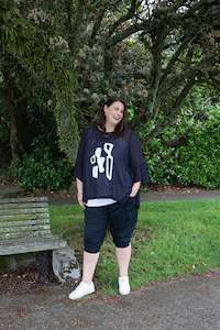 Niovara - 1055B-001-LI Remy Top Crop Sleeve - Exclusive