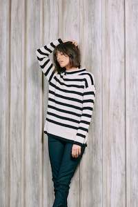 Zoe Kratzmann: Zoe - AW22-1THE Theme Sweater