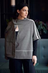 Tees: Peruzzi - W24186 Hounds Tooth Top