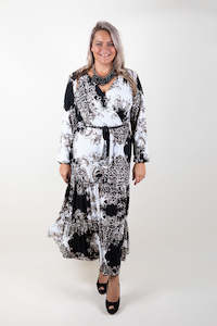 Special Event: Frank Lyman - 224236 Tiered Dress