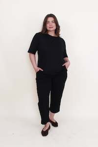 White On Black - Relaxed 7/8 Pant