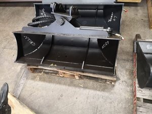 Products: 1000mm wide Tilt Bucket for Nante NT18D or similar - Magellan Imports Wellsford