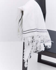 Yerse - 100% Cotton Fringed Scarf