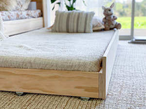 Accessories: Trundler bed PINE