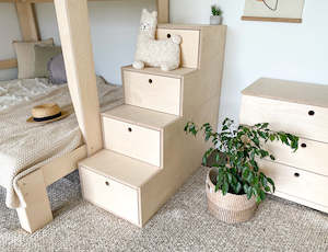 Accessories: Staircase with 4 drawers