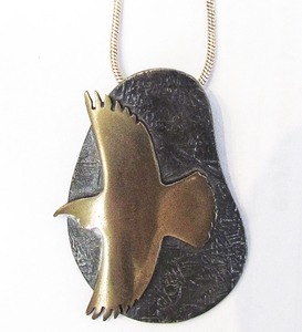 Bob Wyber: “Tui” Pendant by Bob Wyber