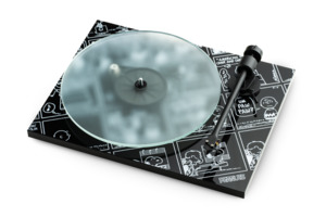 Pro-Ject Peanuts Turntable with Ortofon OM 10 Cartridge