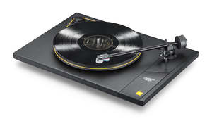 MoFi StudioDeck Turntable with Studio Tracker Cartridge - EX DEMO