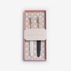 Magpie S Nest: Bamboo Toothbrushes - Cream & Black