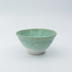 Products: Small green bowl – Magpie Art Studio – Mike Hooton