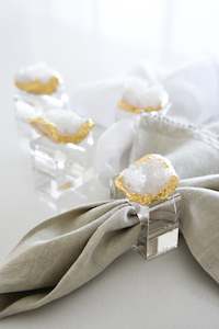 Magpie Home: MAGPIE HOME Gold Leaf Crystal Napkin Holder (Set of 4)
