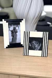 Photo Frames: Anikaat Photo Frame - 4 x 4