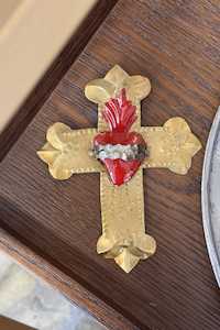 Global Collectables: Flame Mexican Heart Gold Cross - Tin
