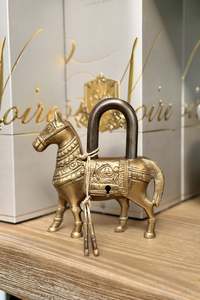 Global Collectables: Horse Lock - Brass