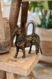 Global Collectables: Black Horse Brass Lock