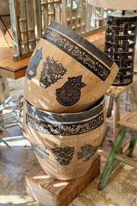 Global Collectables: Chinese Papermache Pot