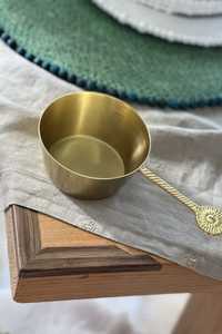 Tropical House: Floret Measuring Cup w Brass Finish