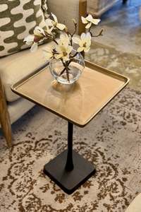 Furniture: Square Pedestal Table
