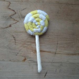 Frontpage: Felt Lollipop