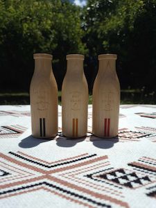 Wood Play Range: Te Reo Māori drink bottles SECONDS