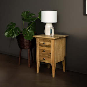 Beethoven: Beethoven Oak Bedside Table 3 Drawers