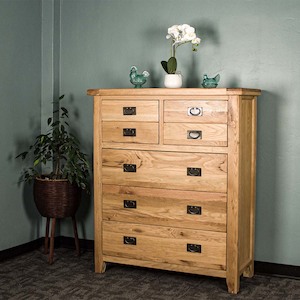 Vienna: Vienna 7 Drawer Oak Tallboy