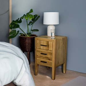 Ormond: Ormond Oak Bedside Table
