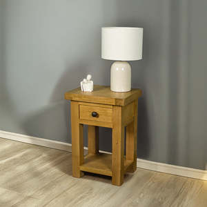 Oak Furniture: Queensland Oak Bedside/Lamp Table