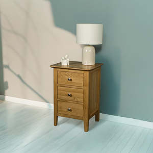 Victoria Oak Bedside Cabinet