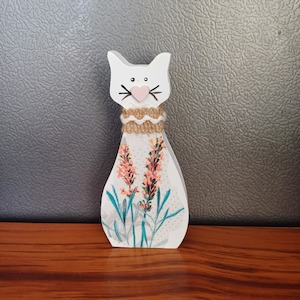 Cat - Free standing.