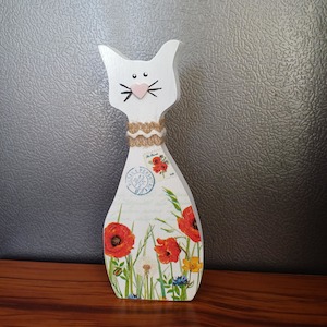 Cat - Free standing.